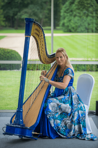 Sukienka na koncert z Atelier Mody Hanny Bieńkowskiej uszyta na miarę dla Anny Faber